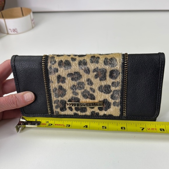 Club Rochelier Black and Tan Wallet with Leopard Print Design - Picture 7 of 9